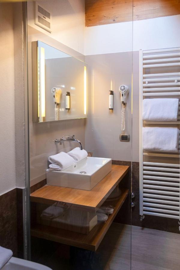 Il Piccolo Dolomiti Resort อันดาโล ภายนอก รูปภาพ