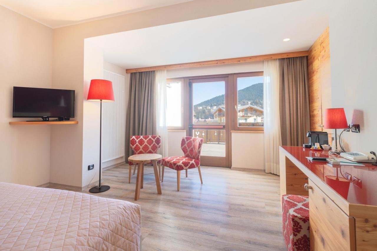 Il Piccolo Dolomiti Resort อันดาโล ภายนอก รูปภาพ